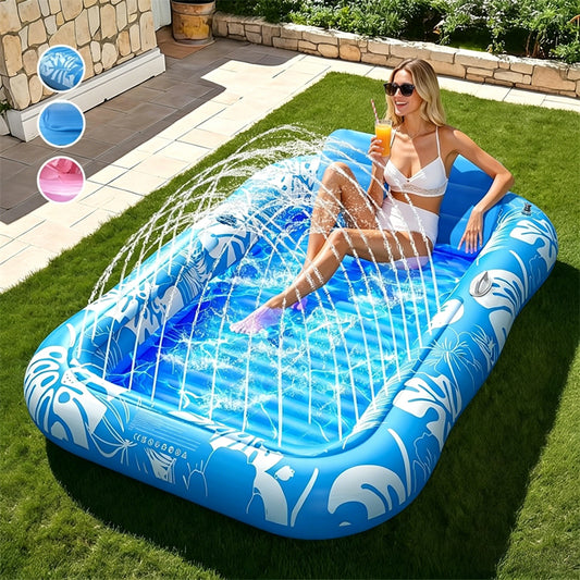 🥳 2026 HEISSER VERKAUF 🥳 💞 50K+ VERKAUFT! 😎 💦 50% RABATT! Aufblasbare Bräu-Liege – Automatische Sprühkühlung, abnehmbares Kissen, Getränkehalter, Sicherheitsgriffe. Für 2 Erwachsene (158 kg). Ideal für Garten & Strand! 🏖️ 🌞
