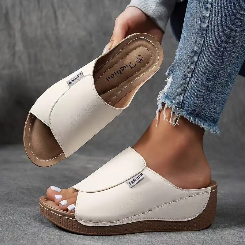 🔥 2026 Damen Freizeit-Pantoletten mit Keilabsatz  🎉stilvolle Freizeitmode, bequem und elegant, die perfekten Kompliment für jeden Anlass.
