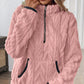 Sweatshirt mit flauschiger Tasche und halbem Reißverschluss