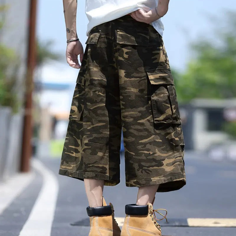 Unisex-Cargoshorts mit weitem Bein und Camouflage-Muster