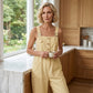 Unifarbener Overall mit geradem Bein und Taschen