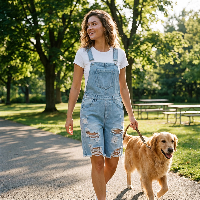 Damen Destroyed Denim Latzhose Shorts